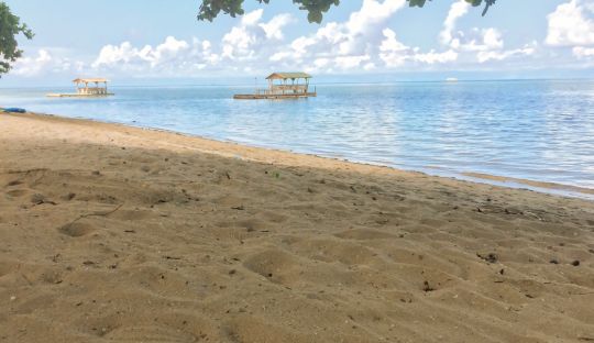 Photo of a beach in Nasugbu, Batangas.